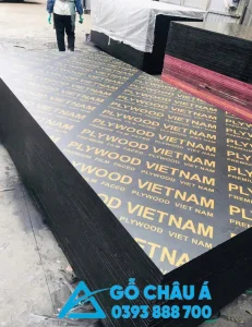Bề mặt ván phủ phim plywood không trầy xước