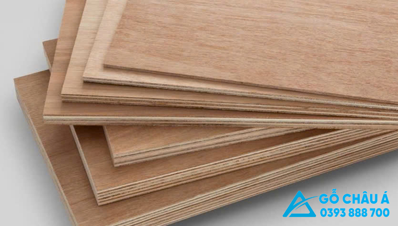 Vận chuyển ván ép gỗ số lượng lớn đến công trình xây dựng